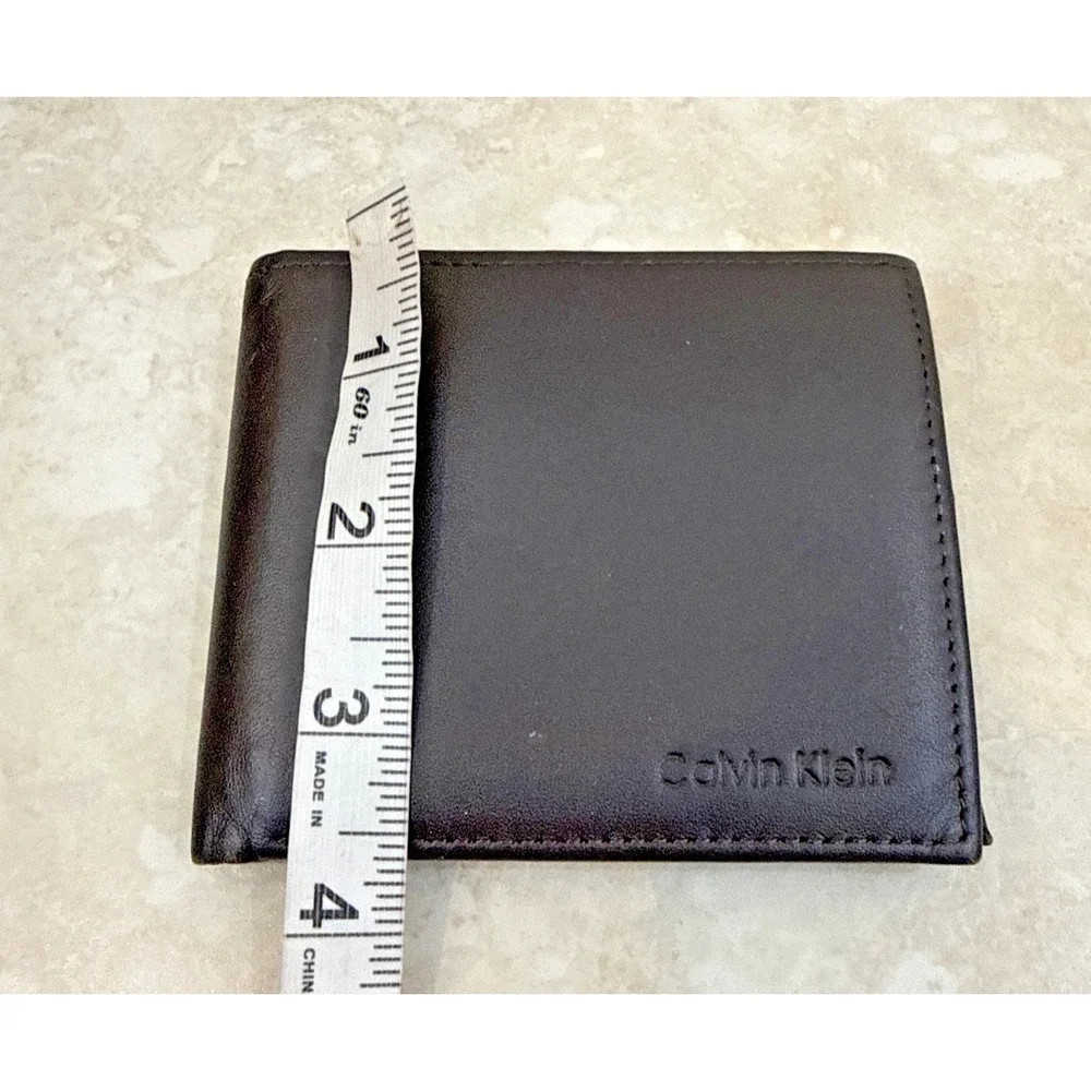 CALVIN KLEIN Brown Leather Wallet Bifold Coin Pocket ID 4x3.5 Everyday Casual